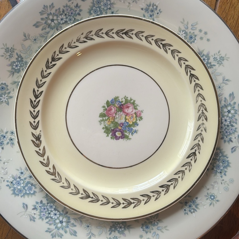 Vintage Paden City pottery salad  plates set of 5